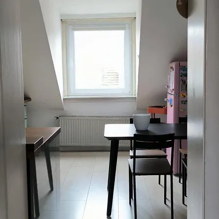 Private In A Shared Cozy Flat