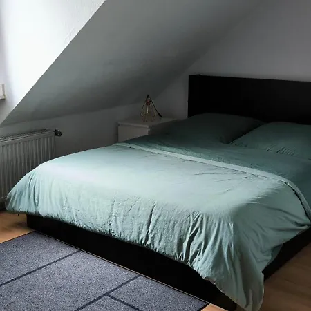 Private In A Shared Cozy Flat Apartment *