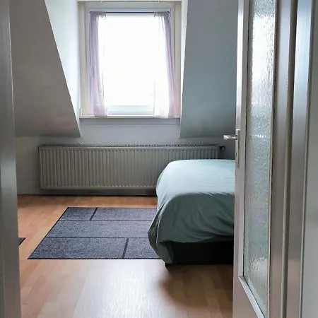 Private In A Shared Cozy Flat * Dusseldorf