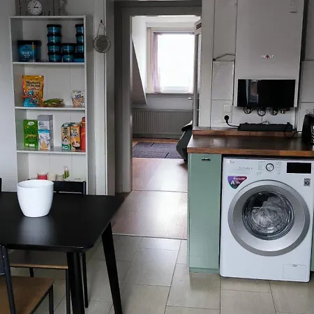 Apartment Private In A Shared Cozy Flat *